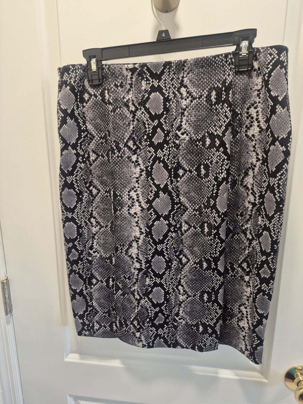 Michael Kors Snake Skin Print Pencil Skirt - Black & Gray - Picture 2 of 3
